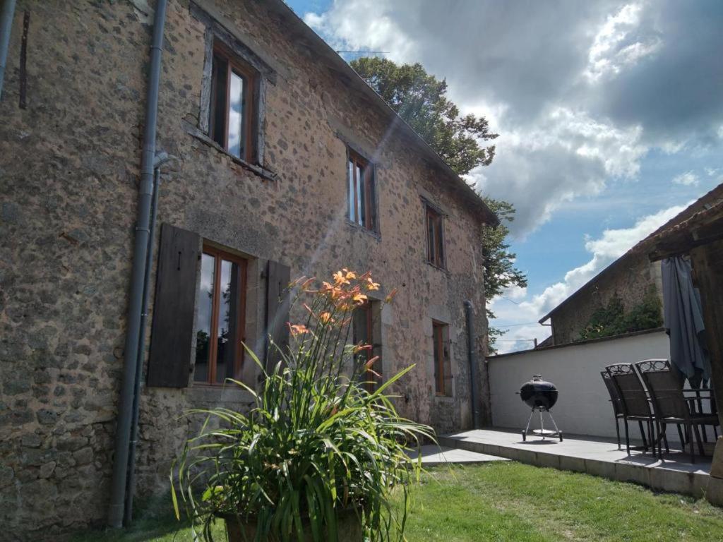 Chambre D'Hotes De Puy Faucher Arrenes Bagian luar foto